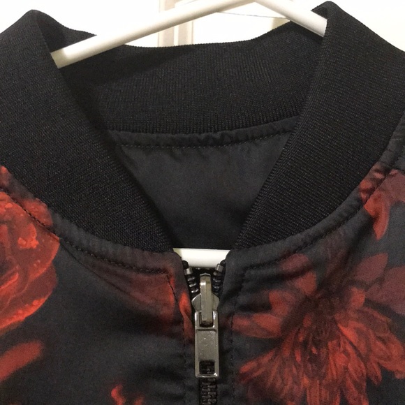 Reversible rose print / plain black bomber jacket - Picture 3 of 6